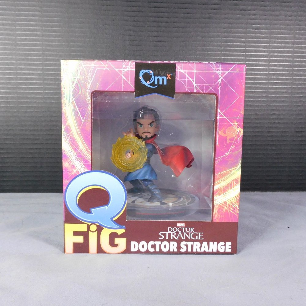 BNIB Doctor Strange Vinyl Figure